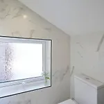 Grace's Loft - 1 Bed סקארבורו