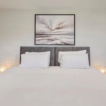 Daire Grace's Loft - 1 Bed Scarborough