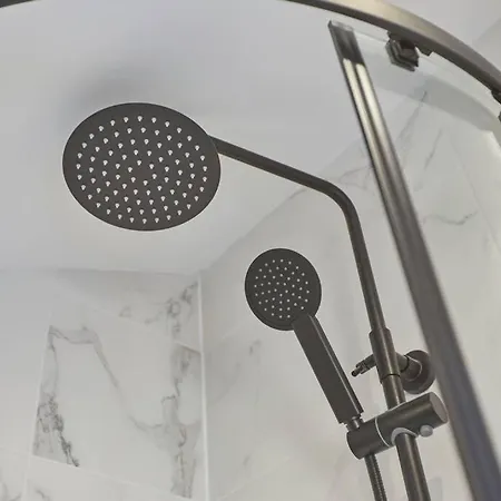 Grace's Loft - 1 Bed דירה *